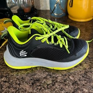 Steph Curry basketball shoes. Excellent condition.